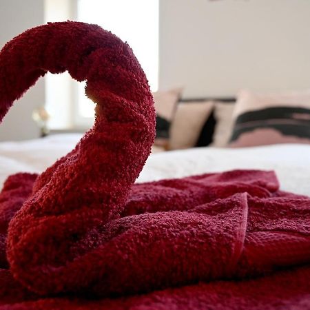 Gemuetliches Appartement Mit Netflix, Nespresso Und Boxspringbett Augusta Esterno foto